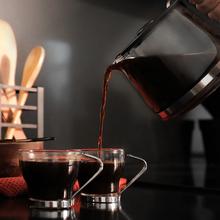 Coffee 56 Time Cafetière numérique idéale pour remplir 12 tasses avec une finition en acier inoxydable et un intensificateur d’arômes.
