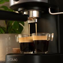 Power Espresso 20 Pecan Pro 20 bar Espressomaschine mit Aufschäumer.