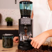 SteelMill Touch Elektrische Kaffeemühle aus Edelstahl mit 200 W und 30 Mahlstufen.