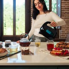 Hervidor de agua de 1,7 litros de capacidad, libre de BPA y con 2200 W.