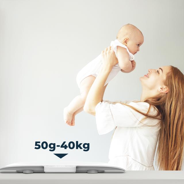 Nana BabyCare SmartWeight 60 x 25 cm: Die Waage hat eine große Auflagefläche, auf der Sie eine genaue Messung von Größe und Gewicht vornehmen können.