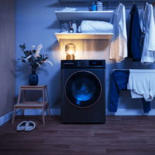 Bolero DressCode 10610 Inverter Steel A Lave-linge à chargement frontal steel, avec une capacité de 10 kg, 1400 tr/min, classe A, Steam Max, moteur Inverter Plus, 15 programmes, OnSmart, Fuzzy Logic, Smooth Wash, Stop&Go, joint antibactérien et Drum Clean.