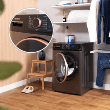 Bolero DressCode 10610 Inverter Steel A Lave-linge à chargement frontal steel, avec une capacité de 10 kg, 1400 tr/min, classe A, Steam Max, moteur Inverter Plus, 15 programmes, OnSmart, Fuzzy Logic, Smooth Wash, Stop&Go, joint antibactérien et Drum Clean.