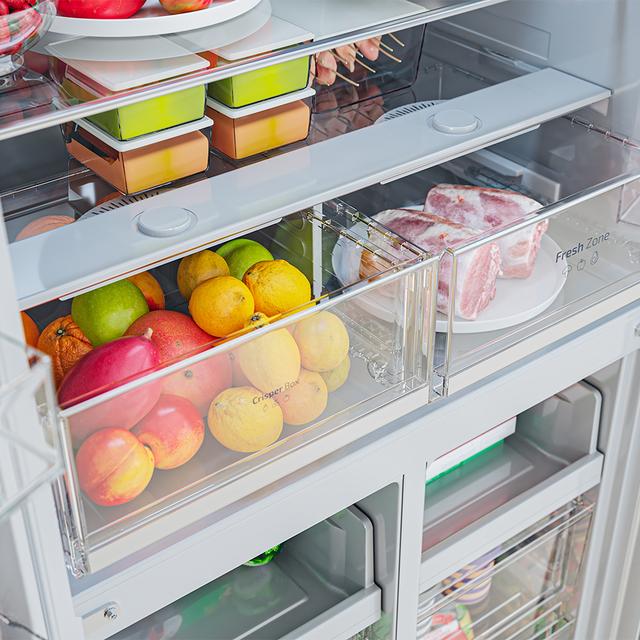 Bolero CoolMarket 4D 601 Dark E Réfrigérateur-congélateur à 4 portes en acier inoxydable foncé, capacité de 601 litres, largeur 90,5 cm et hauteur 177,5 cm, système de conservation NoFrost, Metal Cooling, bac de contrôle de l'humidité et bac convertible, moteur Inverter Plus silencieux et économe en énergie, écran numérique externe, classe énergétique E, fonctions Fast Cooling et Fast Freezing, alarme de porte ouverte et alarme de température et de dysfonctionnement, mode ECO