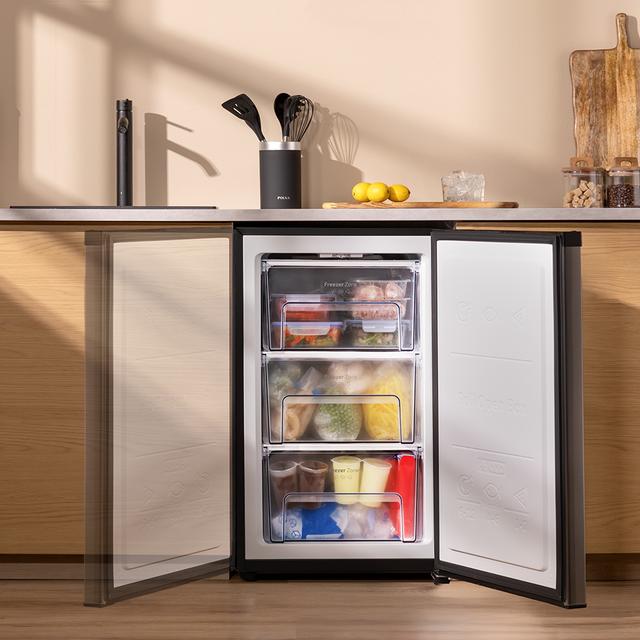 Bolero CoolMarket TF 87 Inox Congelador vertical sobremesa inox de 83,6 cm de alto y 50,6 cm de ancho con gran capacidad de 87L y clase energética E.