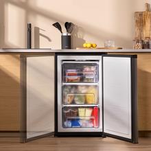 Bolero CoolMarket TF 87 Inox Congelador vertical sobremesa inox de 83,6 cm de alto y 50,6 cm de ancho con gran capacidad de 87L y clase energética E.