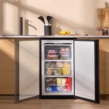 Bolero CoolMarket TF 87 Black Congelador vertical sobremesa negro de 83,6 cm de alto y 50,6 cm de ancho con gran capacidad de 87L y clase energética E.