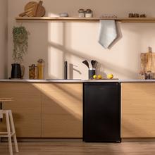 Bolero CoolMarket TF 87 Black Congelador vertical sobremesa negro de 83,6 cm de alto y 50,6 cm de ancho con gran capacidad de 87L y clase energética E.