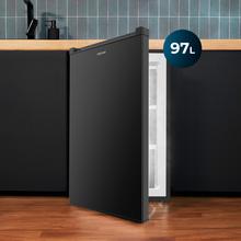 Bolero CoolMarket TF 97 Black Freezer vertical de mesa preto medindo 83,5 cm de altura e 55,1 cm de largura com grande capacidade de 97L e classe energética E.