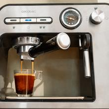 Caffettiera espresso Power Espresso 20 Square Pro con 20 bar, blocco termico e vaporizzatore.