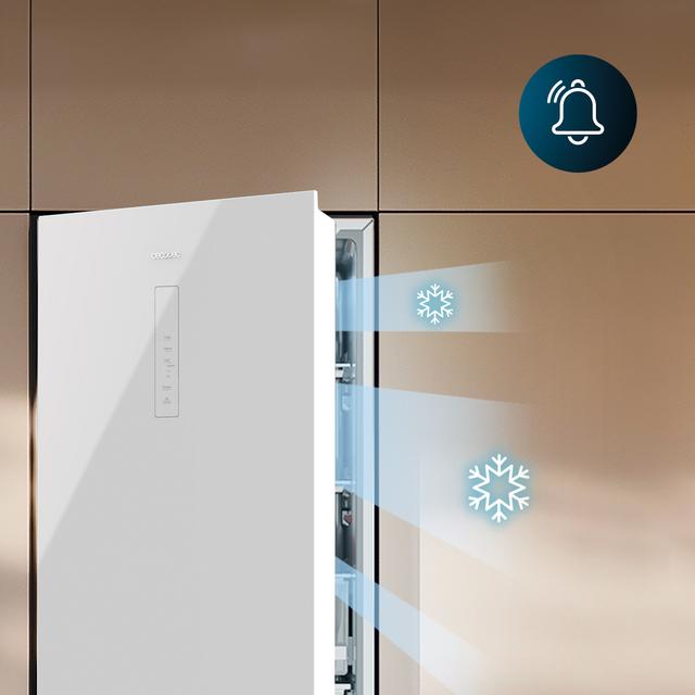 Bolero CoolMarket Combi FD 400 White Glass E Frigorífico con capacidad de 400L, Ancho de 60 cm y alto de 191 cm, Sistema Total NoFrost, Max Inside, Distribución de frío Multi AirFlow, Display Digital Exterior, Interior con diseño Premium en color gris, Cajones para fruta y verdura, Clasificación energética Clase E, Compresor Inverter de bajo consumo y silencioso, Funciones Fast Cooling, Fast Freezer, Modo ECO, Alarmas puerta abierta, temperatura y fallo de funcionamiento.