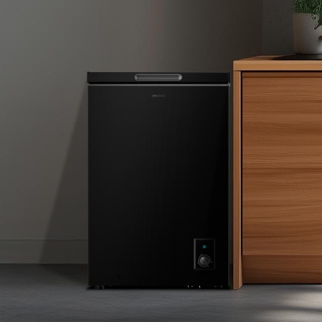 Bolero CoolMarket Chest 99 Black E Congelador horizontal negro, 83,5cm alto y 54,5cm ancho, con 99 L de capacidad, conversible a frigorífico, clase energética E y con modo Fast Freezing