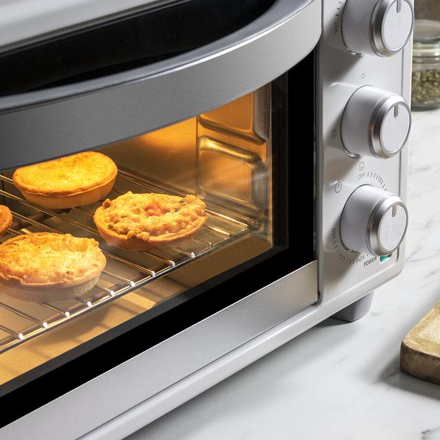 Bake&Toast 590 Tischbackofen 1500 W, 23 Liter Fassungsvermögen, Temperatur bis zu 230°C, Timer bis zu 60 Minuten, 3 Kochmodi, inklusive Krümelschublade