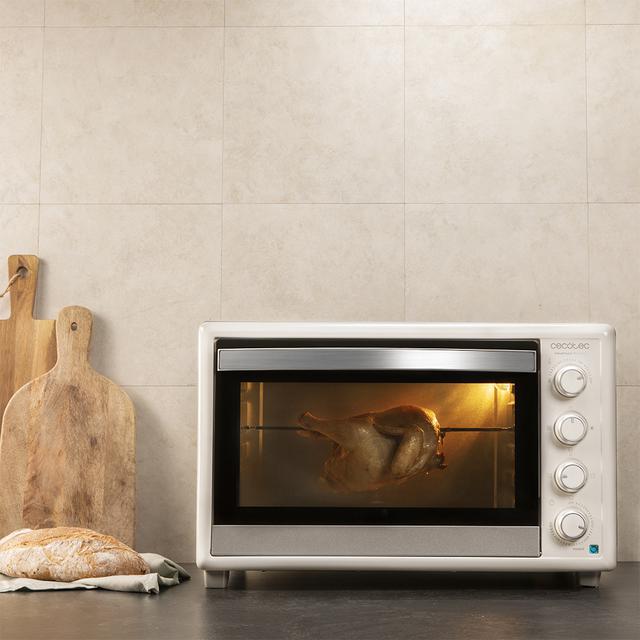 Mini forno Bake&Toast 890 Gyro. Capacità 60 L, 12 funzioni, potenza 2200 W, include spiedo rotante