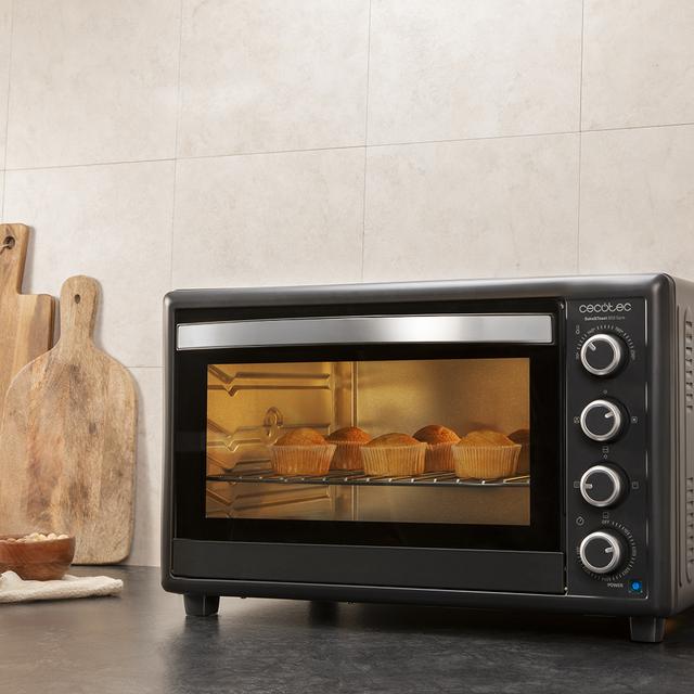 Mini four Bake&Toast Gyro 850. 60 litres de capacité, 12 fonctions, 2200 W de puissance, rôtissoire giratoire incluse