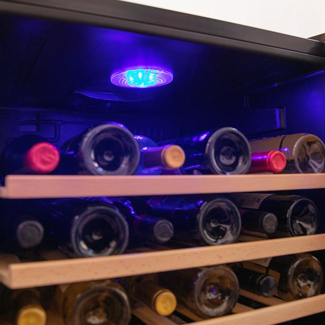 Bolero GrandSommelier 48000 Black Vinoteca de 48 botellas de capacidad con compresor, que garantiza un alto rendimiento. temperatura regulable y luz led interior.