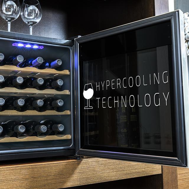 Cave à vin Grand Sommelier 1600 SilenceWood. Cave à vin pour 16 bouteilles, 48 L de capacité, design porte en verre avec encadrement en acier inoxydable et étagères en bois, panneau tactile et écran LED