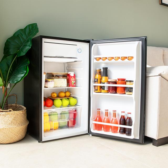 Bolero CoolMarket TT 90 Black, MiniFrigo de 90 litros de capacidad, control de temperatura regulable y compartimento de conservación.