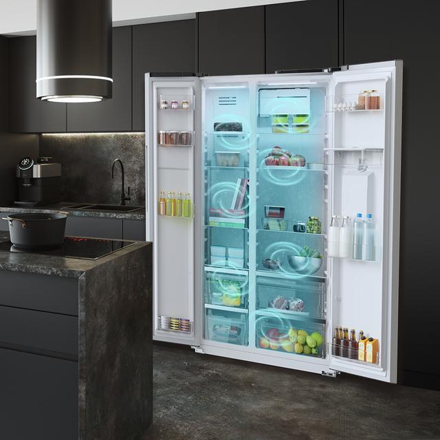 Bolero CoolMarket SBS 559 Inox D Frigorífico Americano Side by Side Inox com 559 l de capacidade, 177 cm de altura e 90 cm de largura, classe D, com sistema Multi Air Flow, Total No Frost, Motor Inverter Plus.