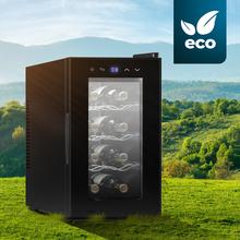 Bolero GrandSommelier 830 CoolCrystal Bodega puesta a temperatura de 8 botellas de capacidad con sistema termoeléctrico de enfriamiento que garantiza un alto rendimiento. Temperatura regulable y luz LED interior.