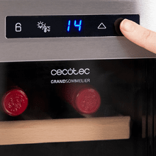 Cantina per vini Bolero GrandSommelier 830 CoolWood Cantina per vini a temperatura controllata da 8 bottiglie con sistema di raffreddamento termoelettrico che garantisce elevate prestazioni. Temperatura regolabile e luce interna a LED.