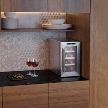 Cantina per vini Bolero GrandSommelier 830 CoolWood Cantina per vini a temperatura controllata da 8 bottiglie con sistema di raffreddamento termoelettrico che garantisce elevate prestazioni. Temperatura regolabile e luce interna a LED.