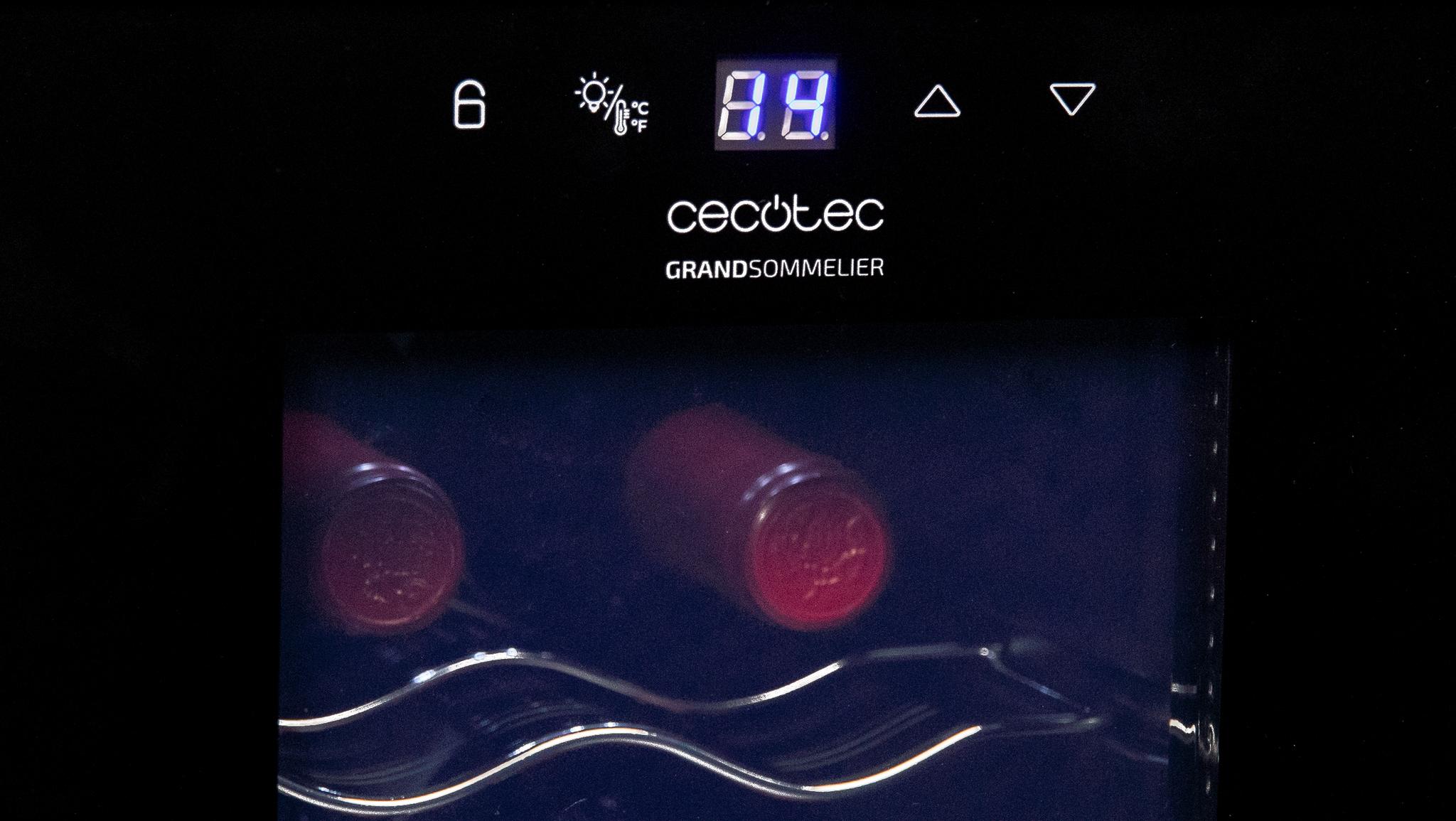 Cecotec Vinoteca 12 botellas Bolero grandsommelier 1230 coolcrystal,  Enfriamiento termoeléctrico, Temperatura regulable entre 8º y 18ºC, Control  táctil, Display, LED interior, Gas no nocivo. : : Grandes  electrodomésticos