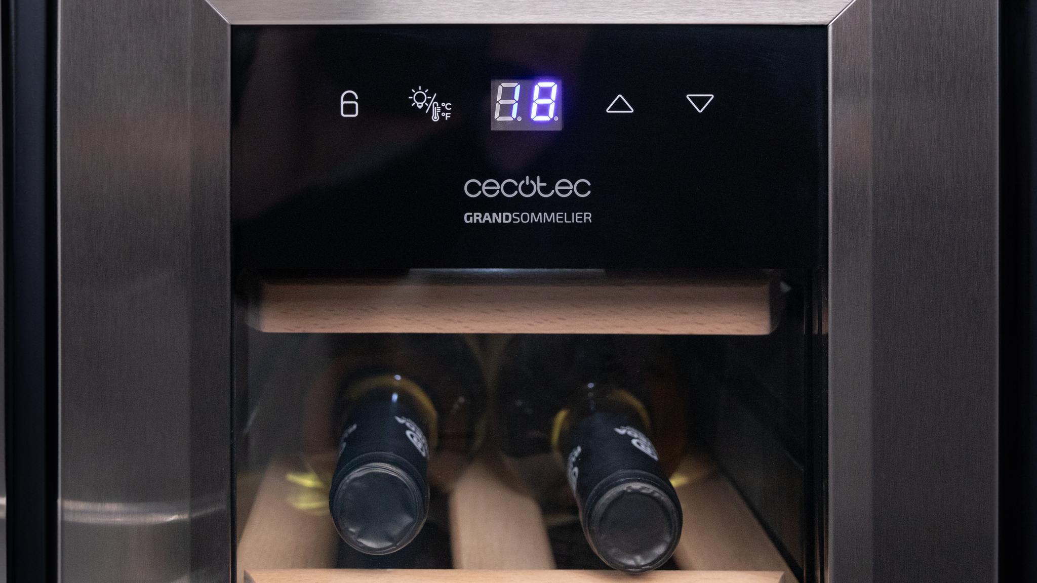 Cecotec Vinoteca 12 Botellas Bolero Grandsommelier 1230 Coolwood,  Termoeléctrica, Bajo nivel sonoro y alto rendimiento, Temperatura  regulable: 8-18ºC