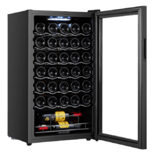 Bolero GrandSommelier 34030 Black Compressor Cave de vinho de 34 garrafas de capacidade com sistema compressor de arrefecimento, que garante um alto desempenho. Temperatura regulável e luz LED interior.