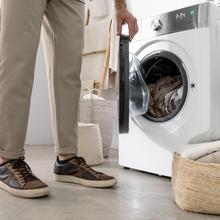 Bolero DressCode 8800 Inverter A Lave-linge à chargement frontal d'une capacité de 8 kg et 1400 tr/min, 16 programmes, moteur Inverter Plus, SteamMax, chargement automatique et écran tactile XXL. Une classe.