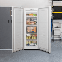 Bolero CoolMarket UF 155 White E Congelador vertical, Total No frost con puerta reversible y alarma de puerta abierta.
