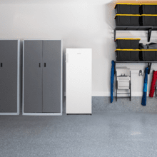 Bolero CoolMarket UF 155 White E Congelador vertical, Total No frost con puerta reversible y alarma de puerta abierta.