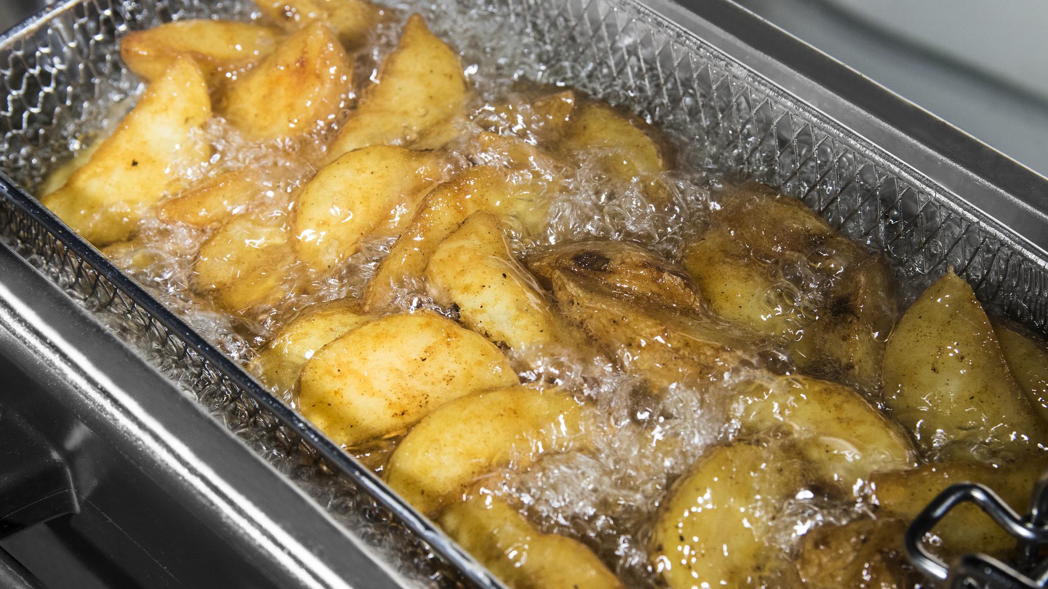 Frigge fino a 1 kg di patate allo stesso tempo