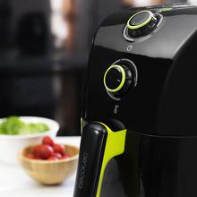 Friteuse diététique sans huile compacte Cecofry Compact Rapid Black. Capacité pour 400 gr de pommes de terre, température 200 ºC, temps réglable 0-30 min, livre de recettes inclus.