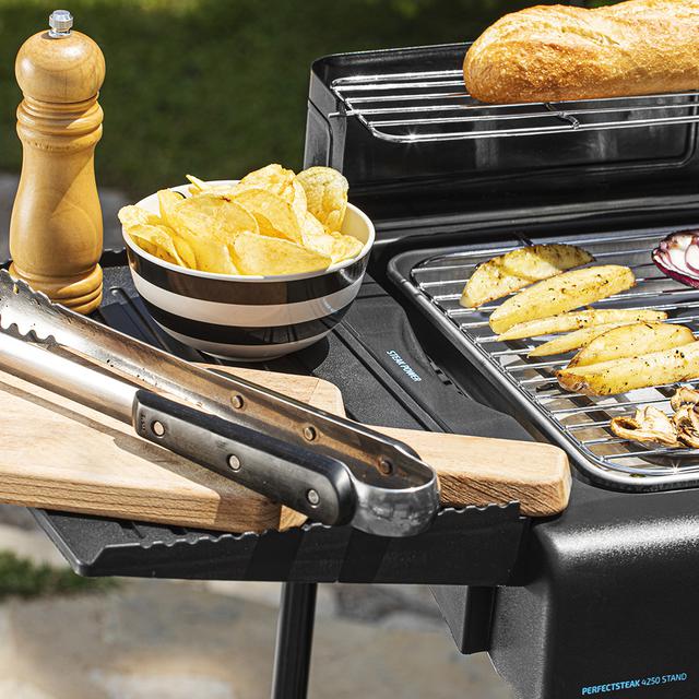 Barbecue Elettrico PerfectSteak 4250 Stand. 2400 W, Griglia in acciaio inox, Ampia superficie di appoggio, 3 livelli di altezza e pannello frangivento, Vassoio rimovibile