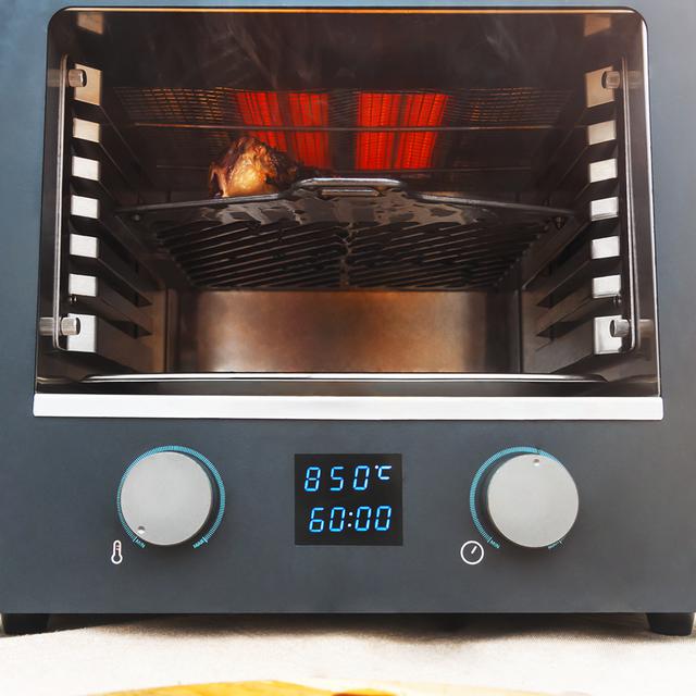 Txuletaco 8000 Inferno. Forno per arrosti, 2200 W, griglia in ghisa, pietra e teglia per pizze, 2 vaschette di raccolta grasso, temperature fino a 850ºC, termometro digitale da cucina incluso