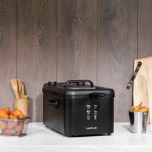 Friteuse électrique CleanFry Infinity 3000 Black. 3 litres de capacité d’huile, filtre OilCleaner, 2400 W, Minuterie 30 min, Noir laqué, Lavable au lave-vaisselle, Filtre OilCleaner et panier à friture lavables au lave-vaisselle.