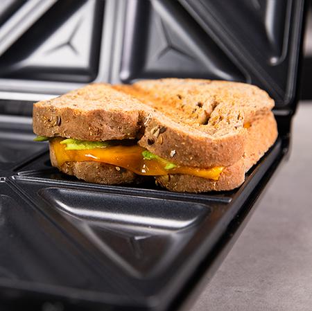 Piastra per sandwich Rock'nToast Family. 1500 W, capacità per 4 panini, rivestimento antiaderente, riscaldamento rapido e tostatura uniforme, acciaio inox
