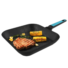 Polka Platinum 28 Grill Thunder. Frigideira Grill com Diâmetro 28 cm, Alumínio forjado, Revestimento Antiaderente em Teflon Platinum Plus, Válido para a máquina de lavar loiça e todos os tipos de fogão, PFOA Free