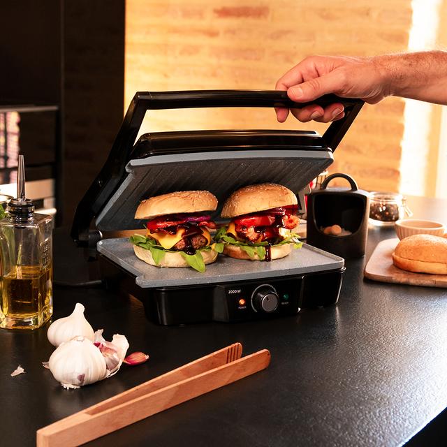 Panini gril, gril électrique, plancha et appareil à sandwichs avec revêtement en céramique, un plateau ramasse-graisses et 2000 W de puissance.