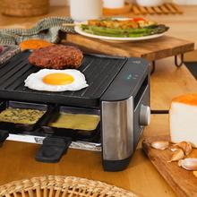 Appareil à raclette Cheese&Grill 16000 Inox Mixgrill pour 8 personnes avec un gril de 1400 W. Avec une structure design avec des finitions en acier inoxydable, un thermostat réglable et deux plaques de cuisson, une en fonte d'aluminium avec revêtement antiadhésif et l'autre en pierre naturelle. Comprend 8 petites poêles antiadhésives et 8 spatules en bois.