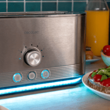 Shine&Toast Extra Double Tostador vertical de acero con doble ranura larga y anillo luminoso con capacidad para 4 tostadas.