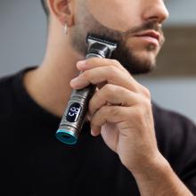 Cecotec PrecisionCare Samurai Hair styler con lama affilata, motore silenzioso e schermo LCD.