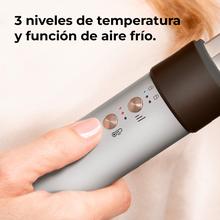 Bamba CeramicCare AirGlam Y Cepillo de aire moldeador de pelo, secador, alisador y rizador multifunción 8 en 1 con tecnología Coanda que moldea, riza, peina, seca y elimina el efecto frizz. Con 3 velocidades, 3 temperaturas, y control inteligente del calor. Motor digital 1400 W de potencia y 110000 rpm.