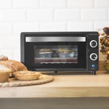 ‌Bake&Toast 1090 Black Mini-forno elétrico multifunções, 10 litros de capacidade e porta com vidro duplo.