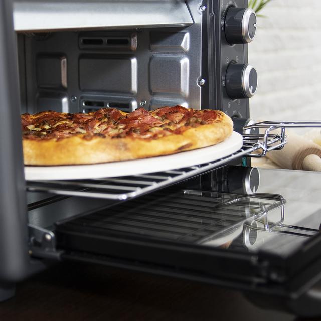 Tischbackofen Bake&Toast 2600 4Pizza Black Gyro 26 L Konvektionsofen mit speziellem Grillstein für Pizzas und 6 verschiedenen Funktionen.