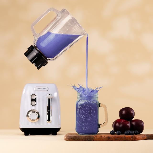 Power Black Titanium RetroBlue Retro-Glasmixer mit 1200 W maximaler Leistung, 4-Blätter-Klinge mit schwarzer Titanbeschichtung und 1,5-Liter-Behälter.