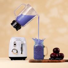 Power Black Titanium RetroBlue Batidora de vaso retro con 1200W de potencia máxima, cuchilla de 4 hojas con recubrimiento de titanio negro y jarra con 1,5L de capacidad.