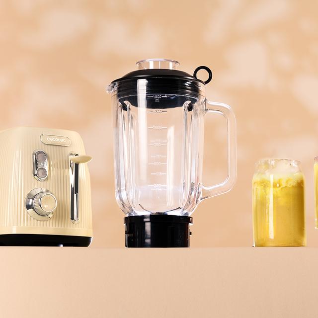 Power Black Titanium RetroYellow Retro-Glasmixer mit 1200 W maximaler Leistung, 4-Blätter-Klinge mit schwarzer Titanbeschichtung und 1,5-Liter-Behälter.