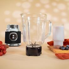 RetroTwist Black Batidora de vaso retro con 800W de potencia máxima, cuchilla de 4 hojas con recubrimiento de titanio negro y jarra con 1L de capacidad.